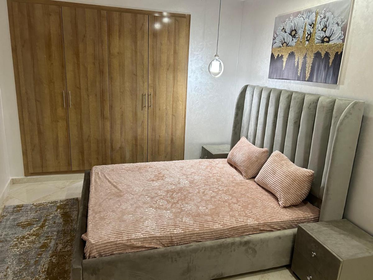 Apprt Lux Daire Ucda Dış mekan fotoğraf